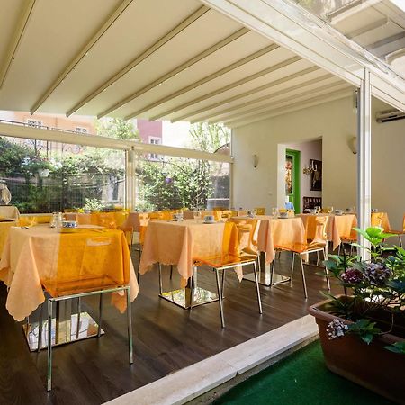 Hotel St. Moritz Rome Bagian luar foto