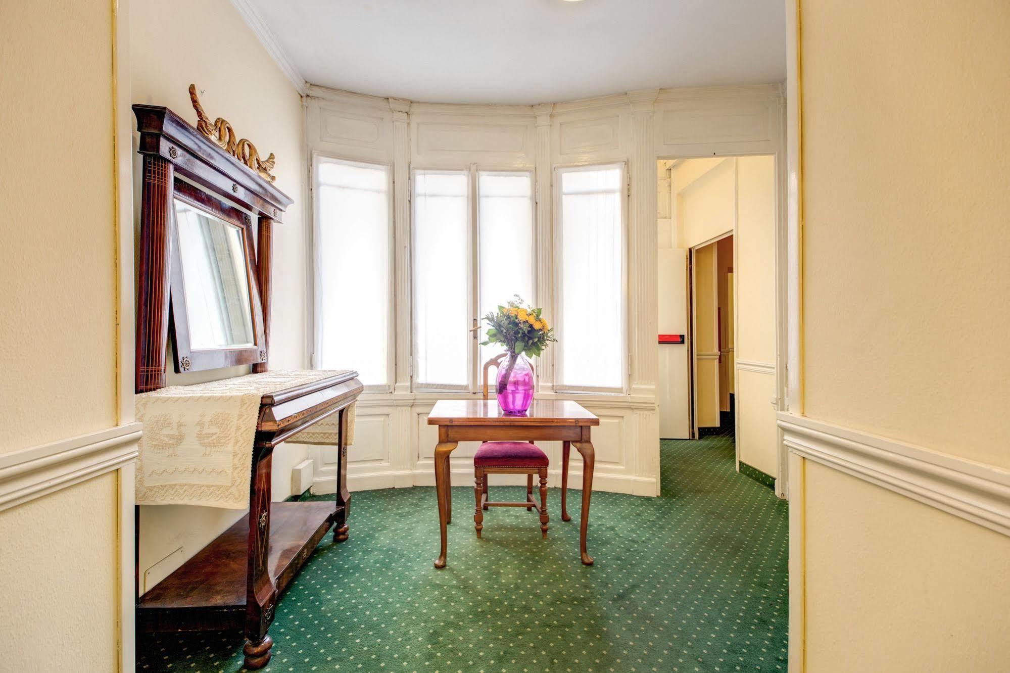 Hotel St. Moritz Rome Bagian luar foto