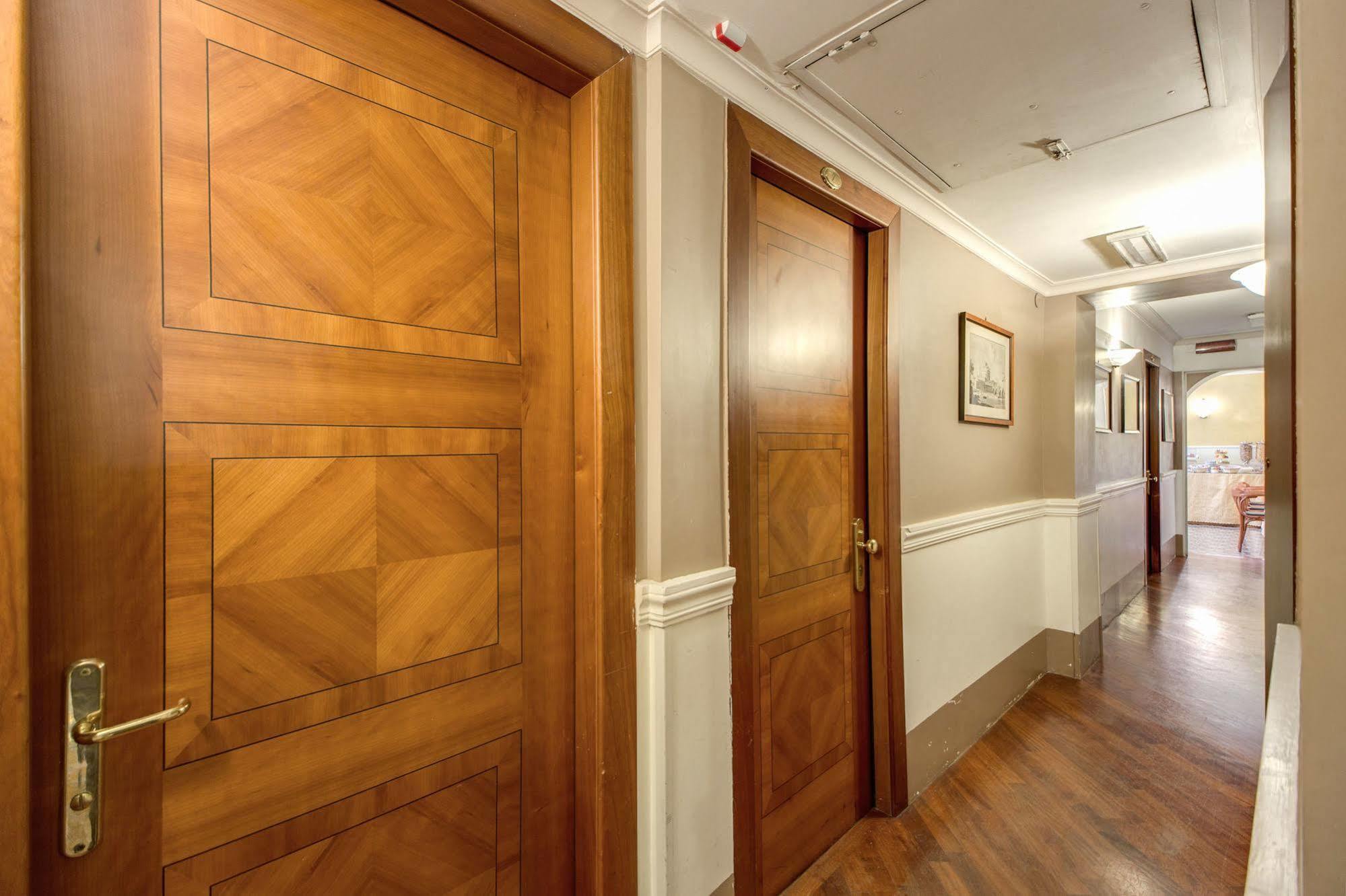 Hotel St. Moritz Rome Bagian luar foto