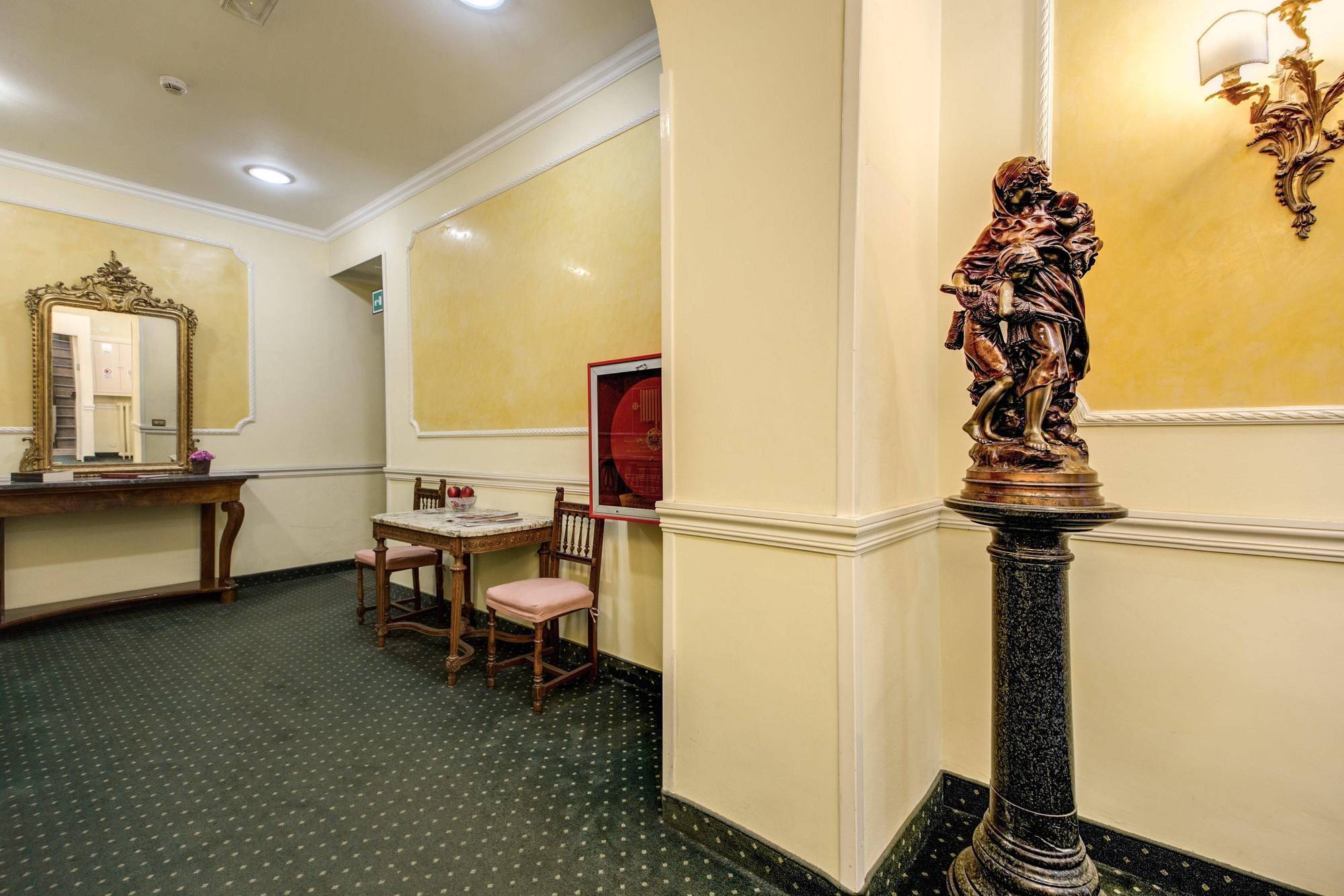 Hotel St. Moritz Rome Bagian luar foto